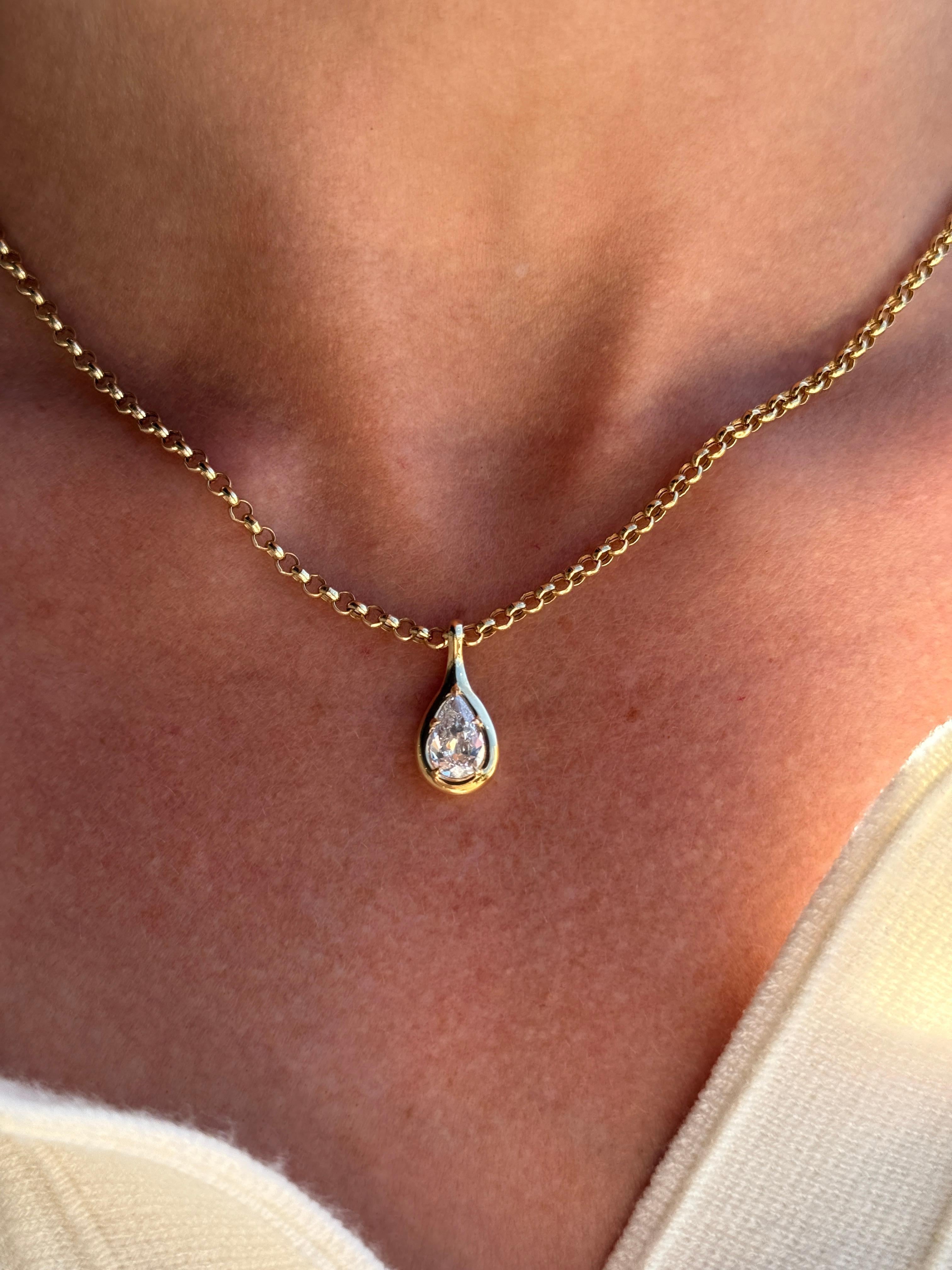 GIA Certified 1ct Pear Diamond Pendant Necklace In New Condition For Sale In Victoria,, AU