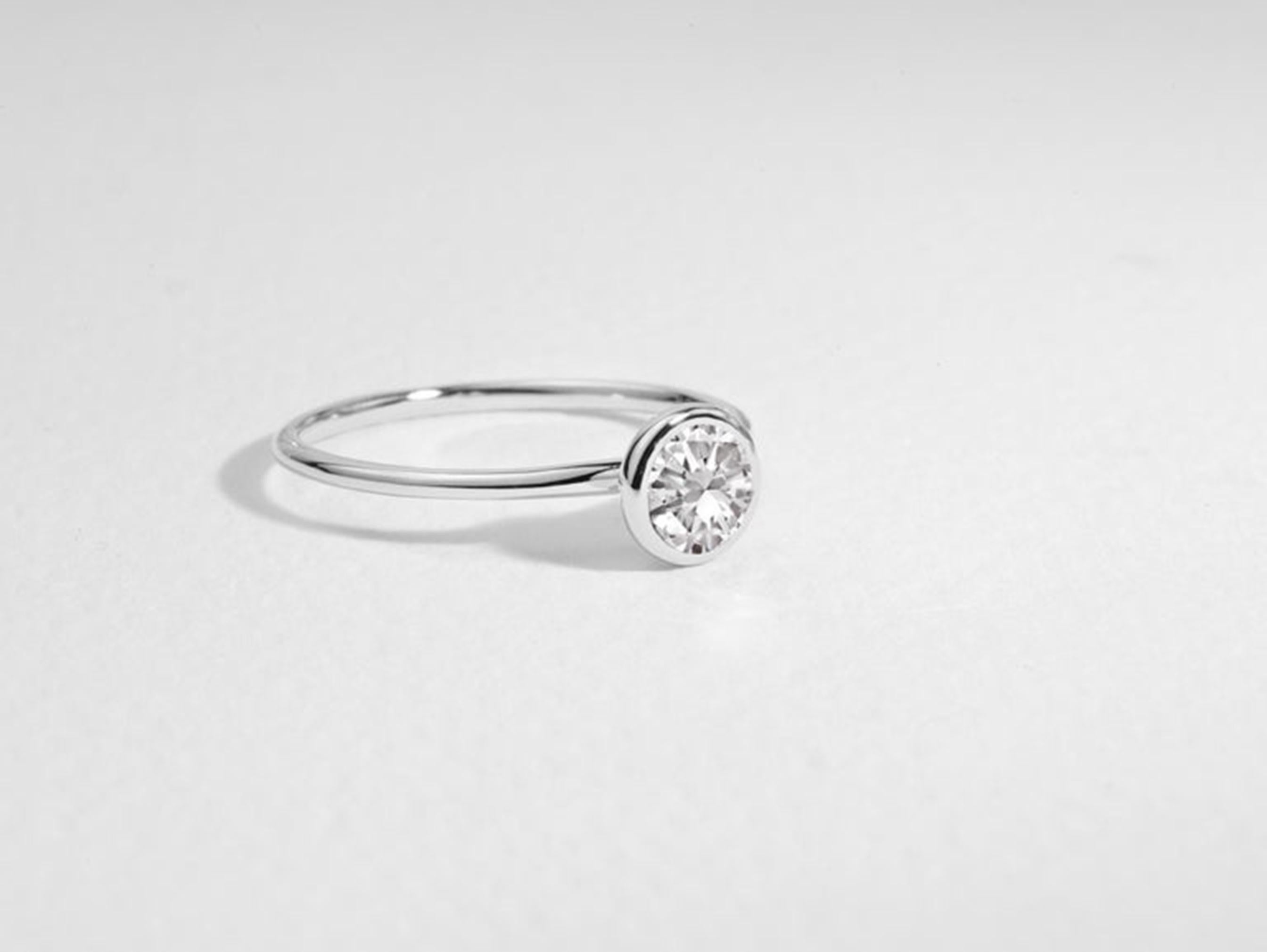 GIA-zertifizierter 1-Karat-Diamant-Solitär-Verlobungsring mit Rundschliff aus 18 Karat Weißgold im Angebot 3