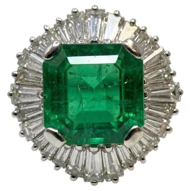 GIA Certified 2 Carat Colombian Muzo Emerald Diamond Cluster Ring