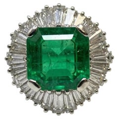 GIA Certified 2 Carat Colombian Muzo Emerald Diamond Cluster Ring