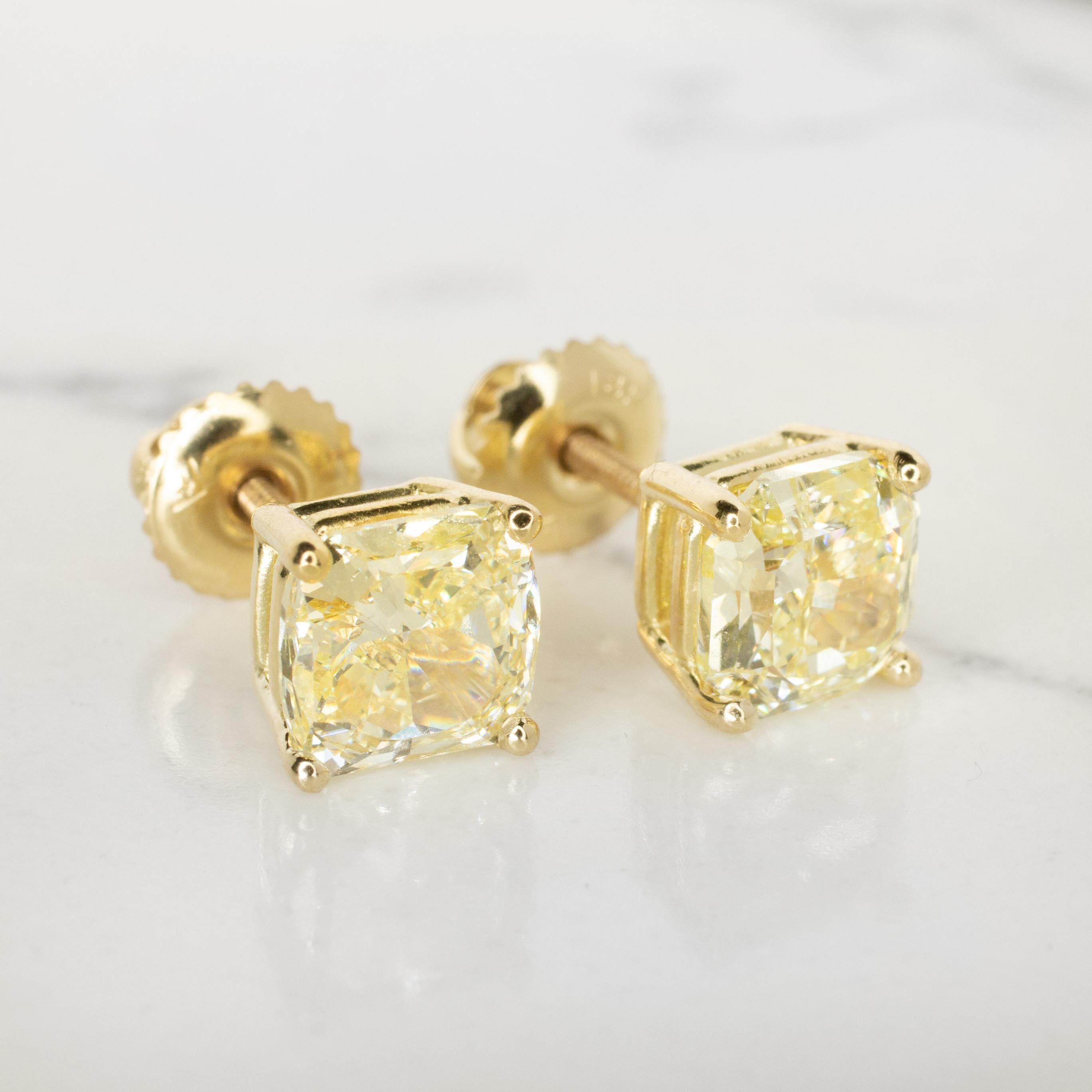 GIA zertifiziert 2 Karat Kissenschliff Fancy Gelb IF Diamant Ohrstecker Gelbgold Ring (Zeitgenössisch) im Angebot