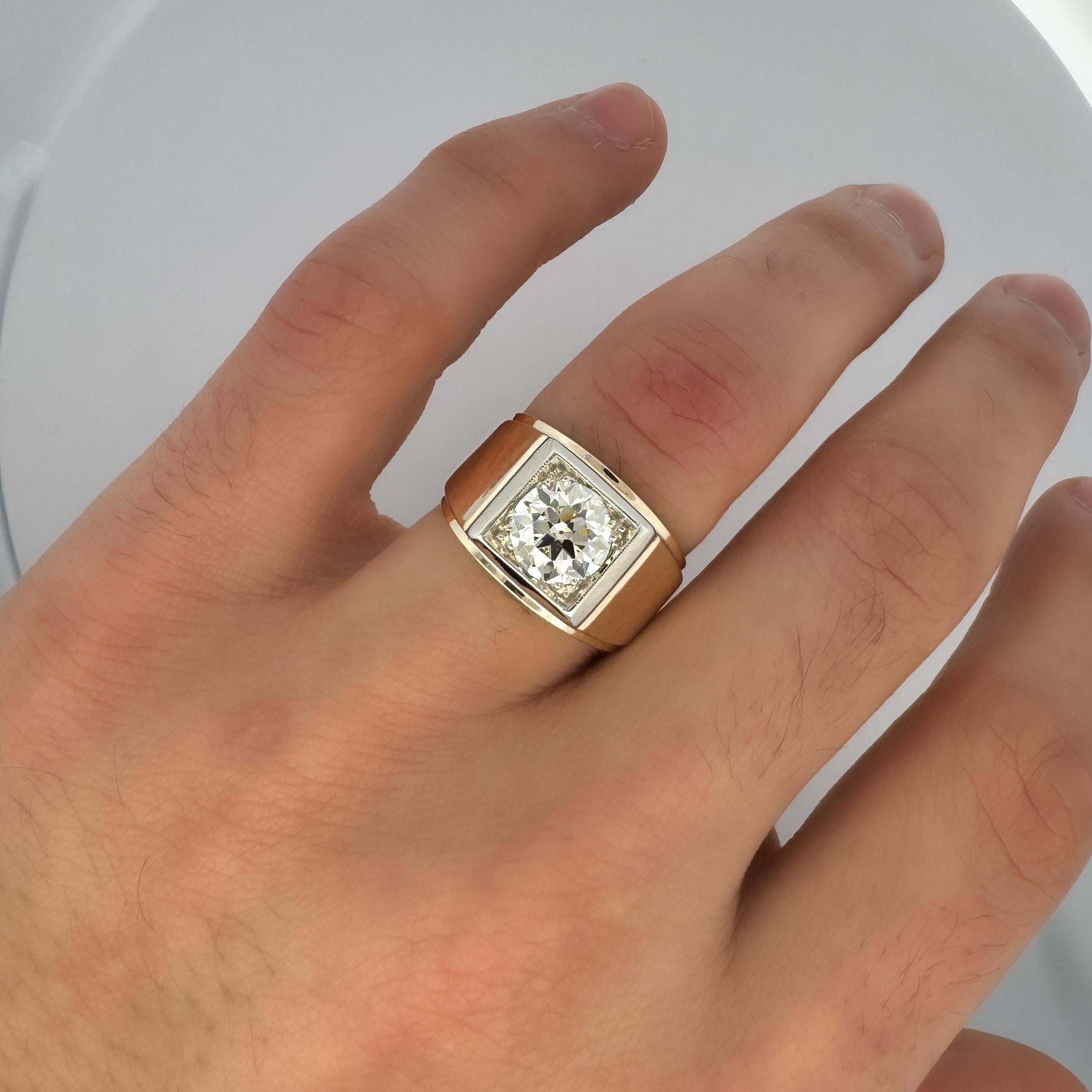 Round Cut GIA Certified 2 Carat Diamond in 14K Gold Solitaire Men's Ring For Sale