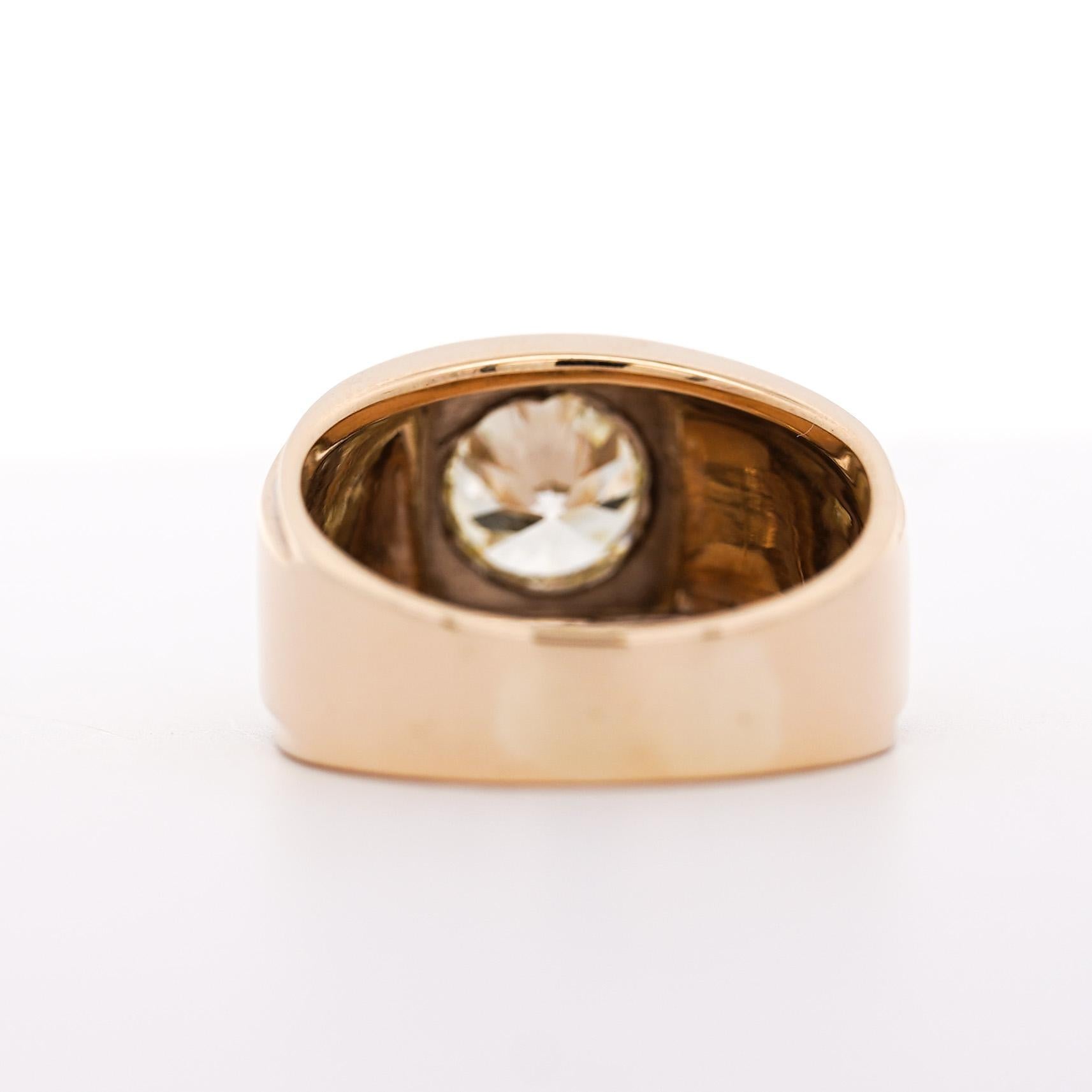 GIA Certified 2 Carat Diamond in 14K Gold Solitaire Men's Ring For Sale 2