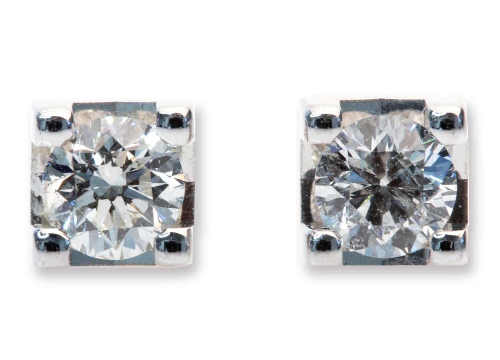 Introducing our exquisite GIA Certified 2 Carat E-F Color VS Round Cut Diamond 18K Contemporary Gold Stud Earrings, expertly crafted in Italy. These stunning earrings are the epitome of elegance and luxury, offering a timeless and classic design