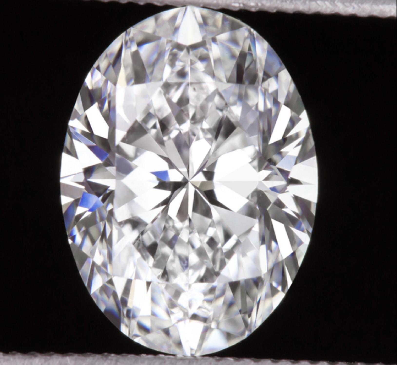 
Eye-catching and high quality 2.01ct GIA certified oval cut diamond has excellent F color, great SI1 clarity, and an absolutely fantastic cut! Oval cuts are one of the most fashionable and sought after diamond cuts, and this cut is phenomenally