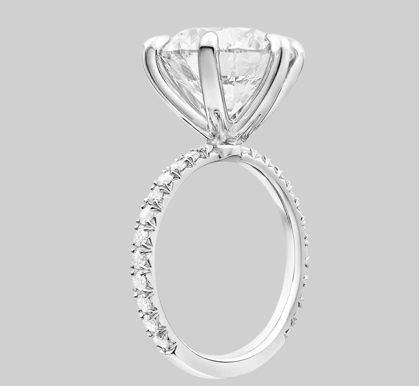 Bague en platine avec un diamant rond de 2 carats certifié GIA (taille brillant)