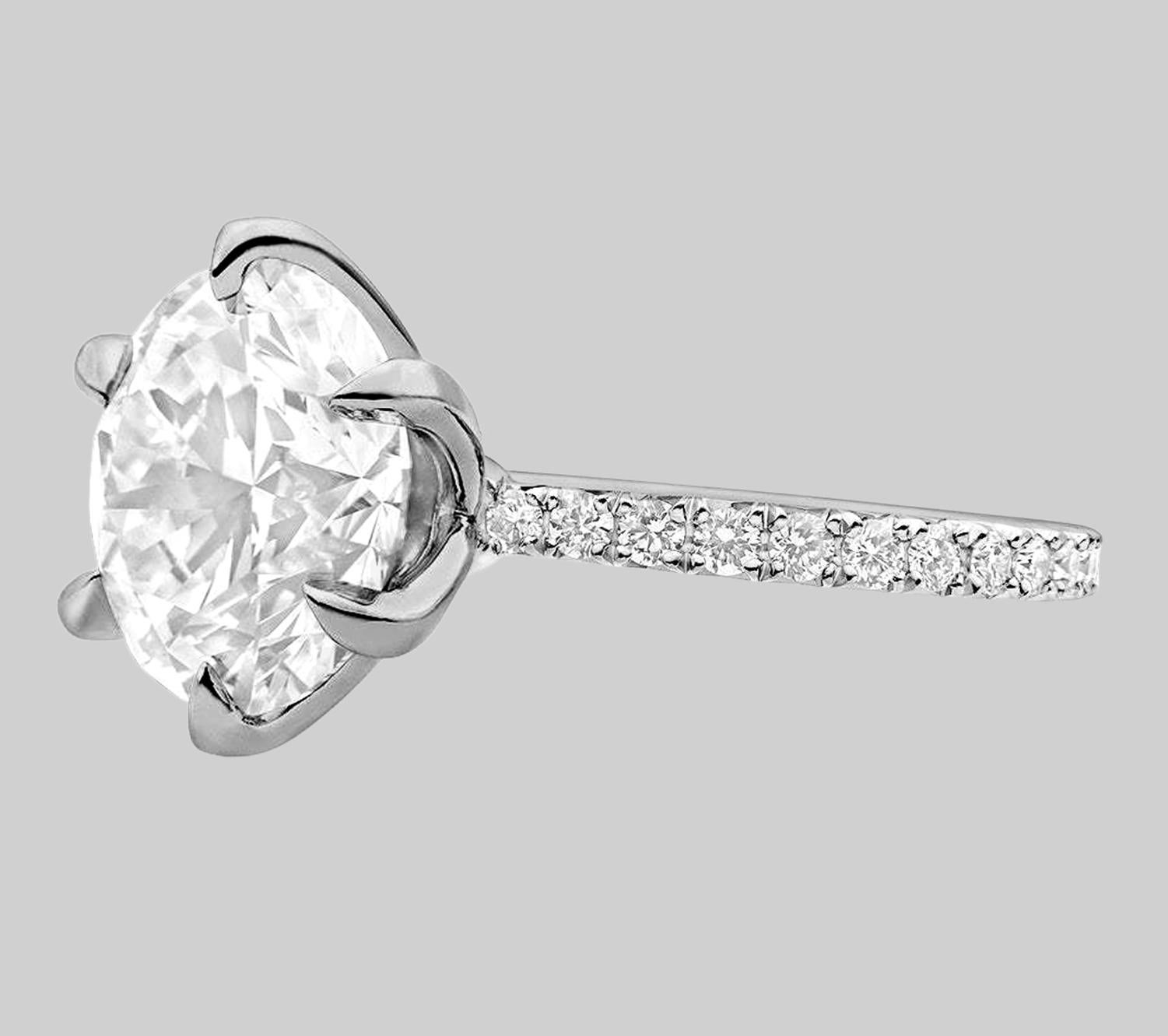 Round Cut GIA Certified 2 Carat Round Brilliant Cut Diamond Platinum Ring MADE IN ITALY For Sale