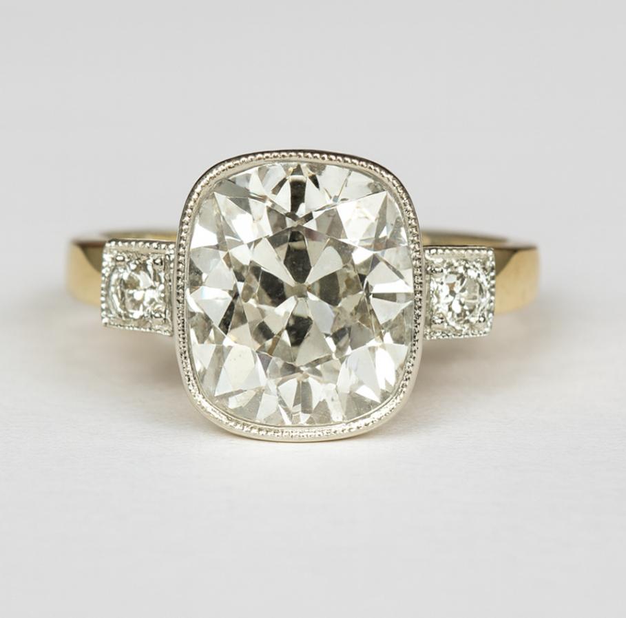 Taille vieille mine Bague en diamant certifié GIA de 2 carats, d'inspiration vintage, avec diamants brillants d'ancienne mine en vente