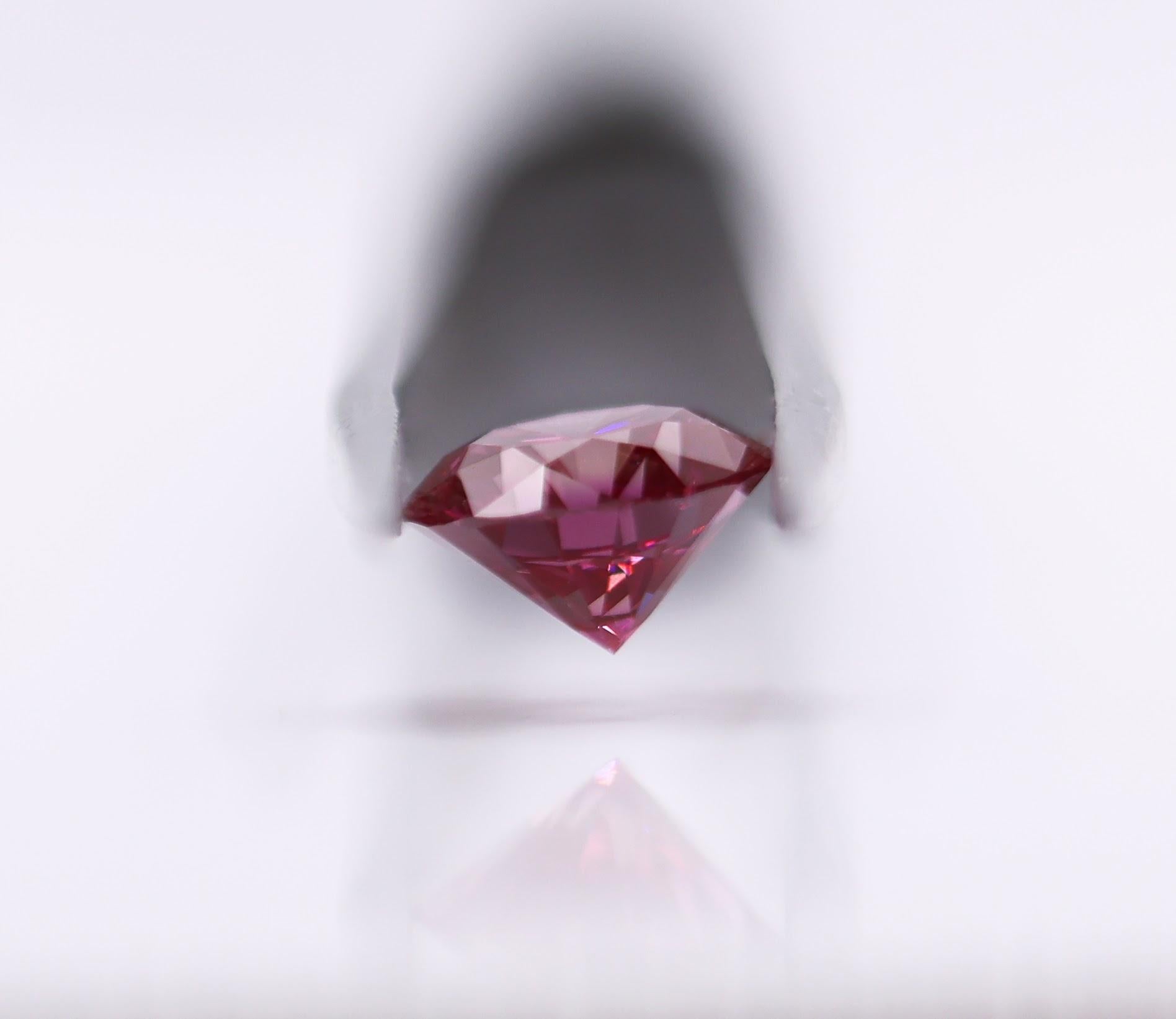 GIA zertifiziert 2 Karat VVS2 Deep Purplish Pink Diamond Erde abgebaut Brillant 8mm im Zustand „Neu“ im Angebot in Columbus, OH