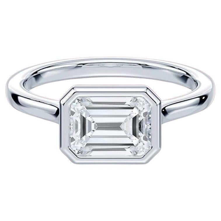 GIA Certified 2 Carats D VVS1 Emerald Diamond East-West Bezel Ring in 18K Gold For Sale