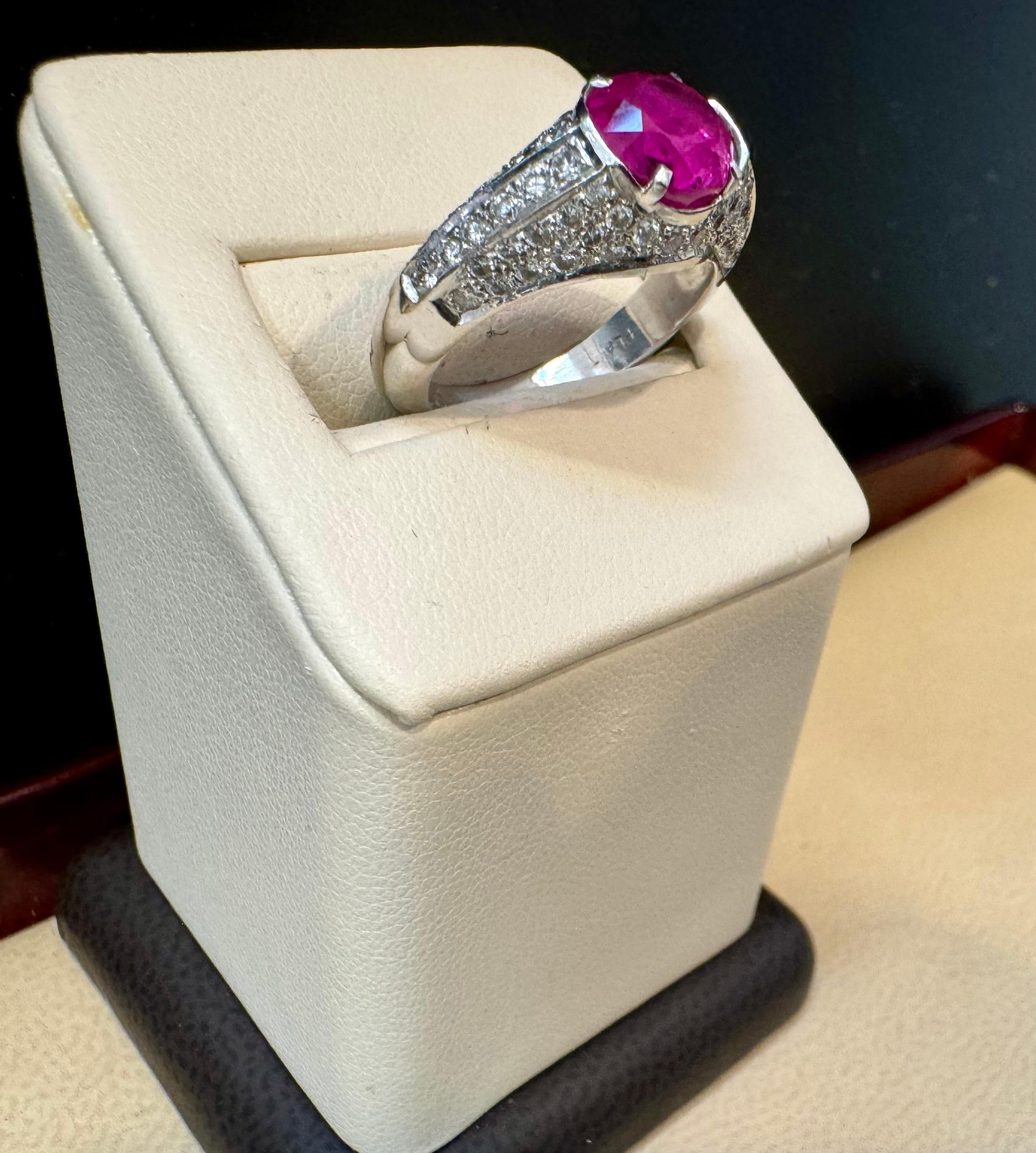 GIA Certified 2 Ct Natural Pink Sapphire & 2 Ct Pave Diamond Ring in Platinum In Excellent Condition For Sale In New York, NY