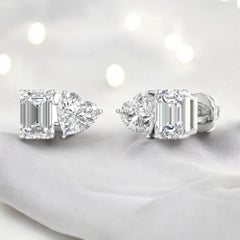 GIA Certified 2 Cts Emerald Heart Cut F/VS Diamonds Toi Et Moi Earrings 18K Gold