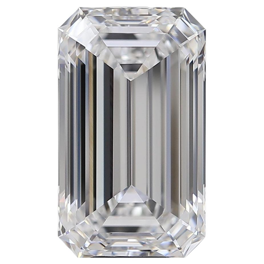 20 Carat Emerald Cut Platinum Solitaire Ring ! 

Offrez-vous l'élégance à l'état pur avec notre bague en diamant Golconda de type IIA, certifiée par le GIA. Cette époustouflante pierre précieuse de 20 carats, taillée en émeraude, présente une