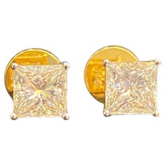 Pendientes de diamantes talla princesa de 2,00 quilates D VVS1 certificados por GIA en oro de 18 quilates