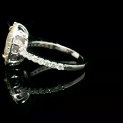 Anello con diamante certificato GIA da 2,00 carati, di colore giallo brunastro e di purezza SI2