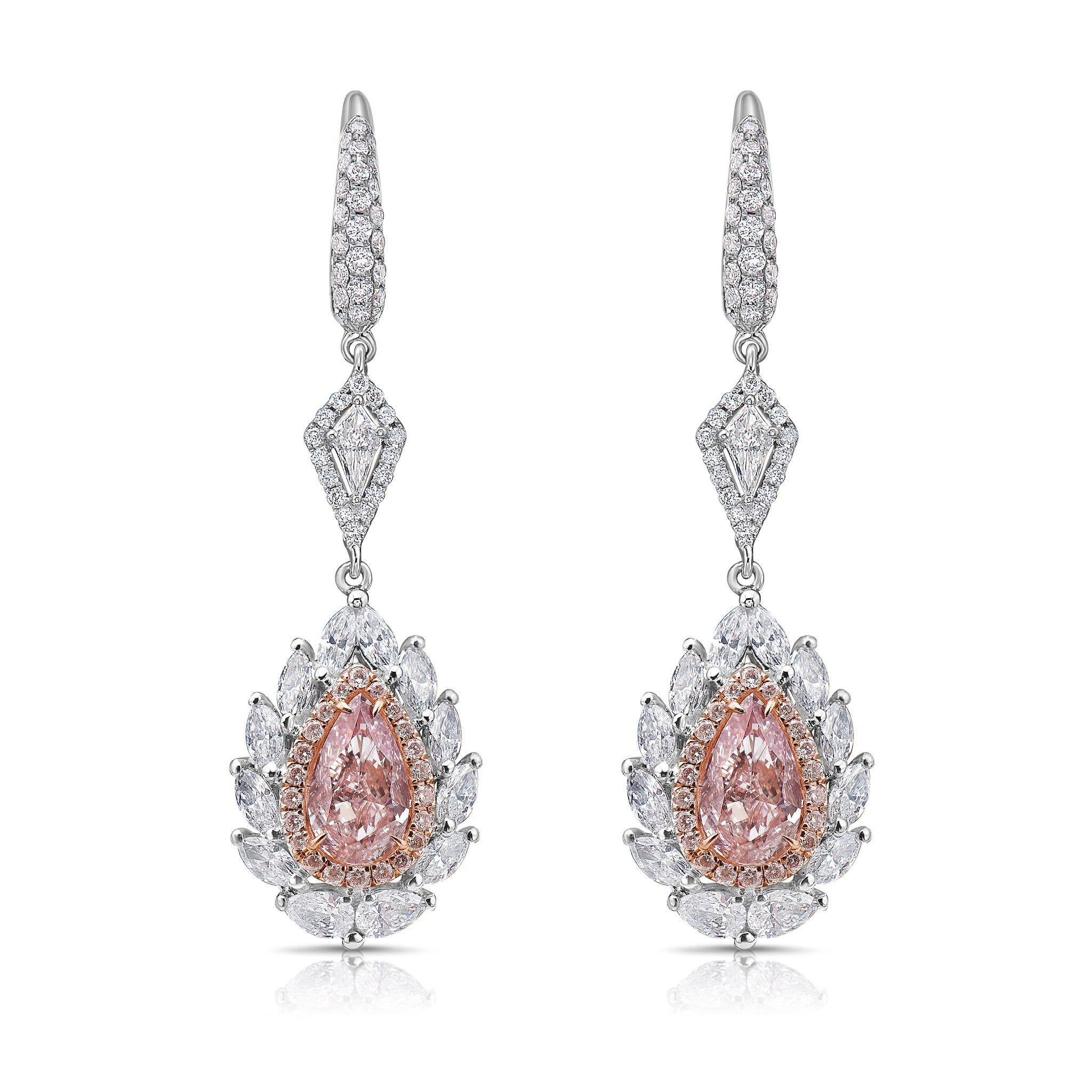 Taille poire Diamants roses fantaisie de 2,00 carats certifiés par le GIA  Boucles d'oreilles en vente