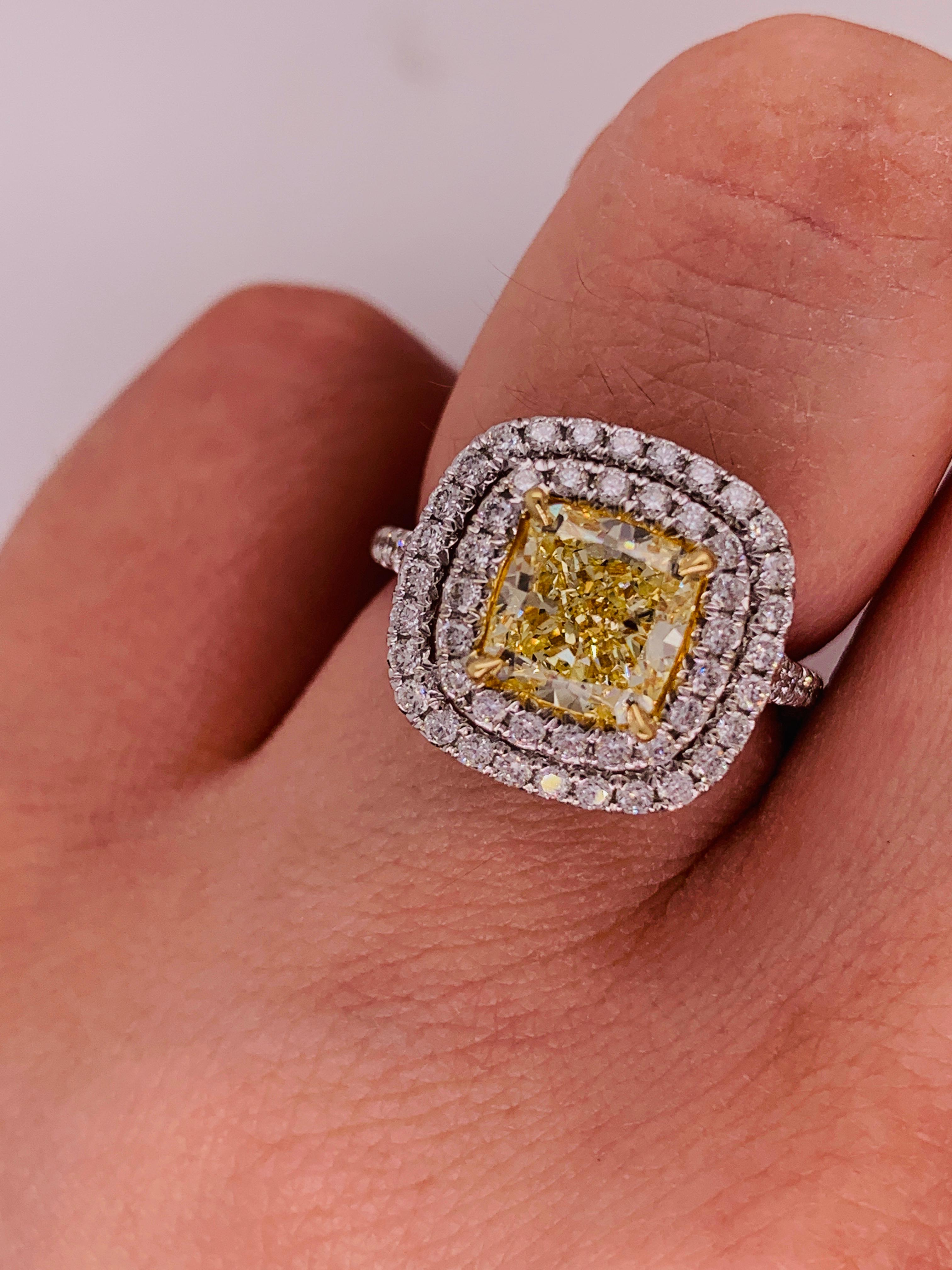 Women's GIA Certified 2.00 Carat Fancy Yellow Diamond Ring For Sale