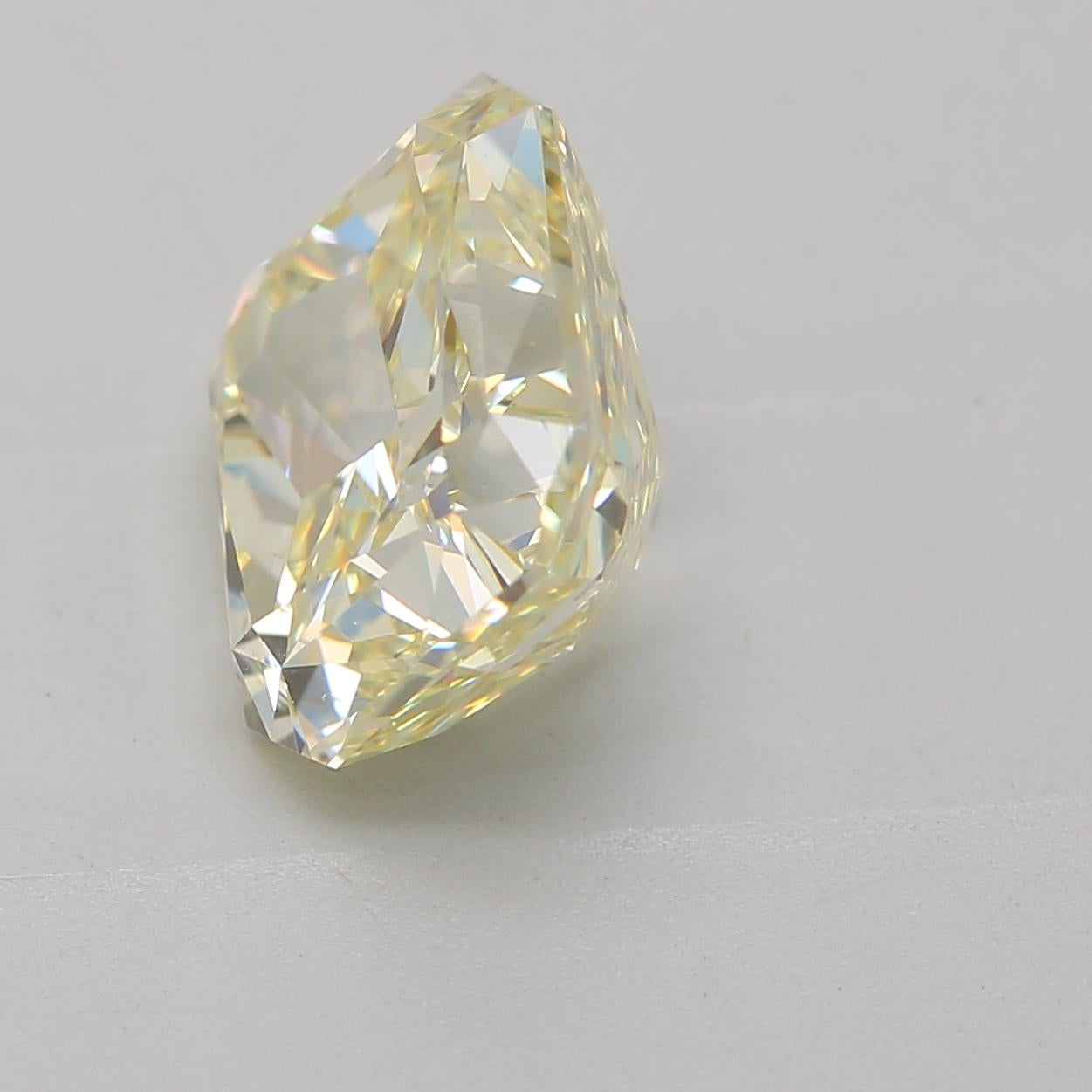 Taille radiant Diamant jaune fantaisie certifié GIA de 2,00 carats de pureté VS1 en vente