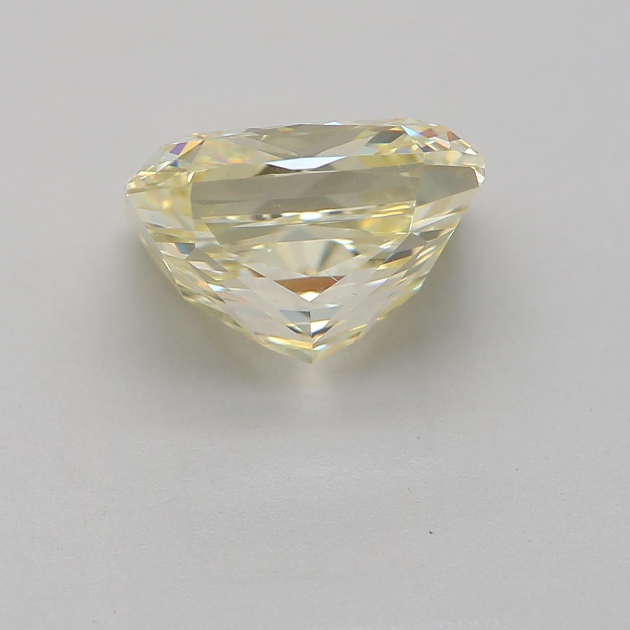 Diamant jaune fantaisie certifié GIA de 2,00 carats de pureté VS1 Neuf - En vente à บางรัก, TH