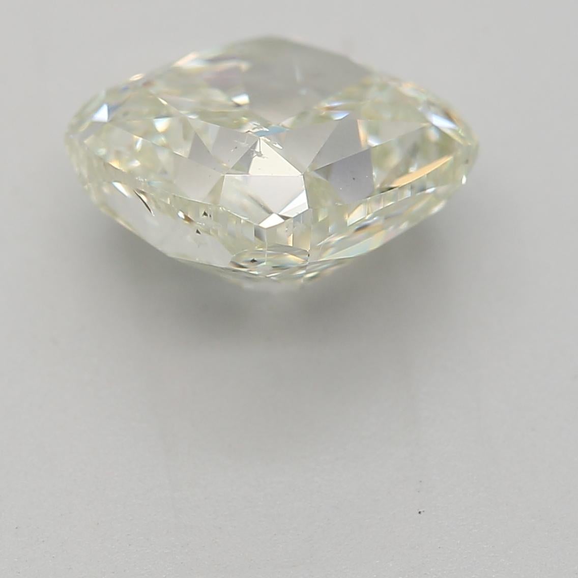 GIA Certified 2.00 Carat Fancy Yellowish Green SI2 Clarity Diamond In New Condition For Sale In บางรัก, TH