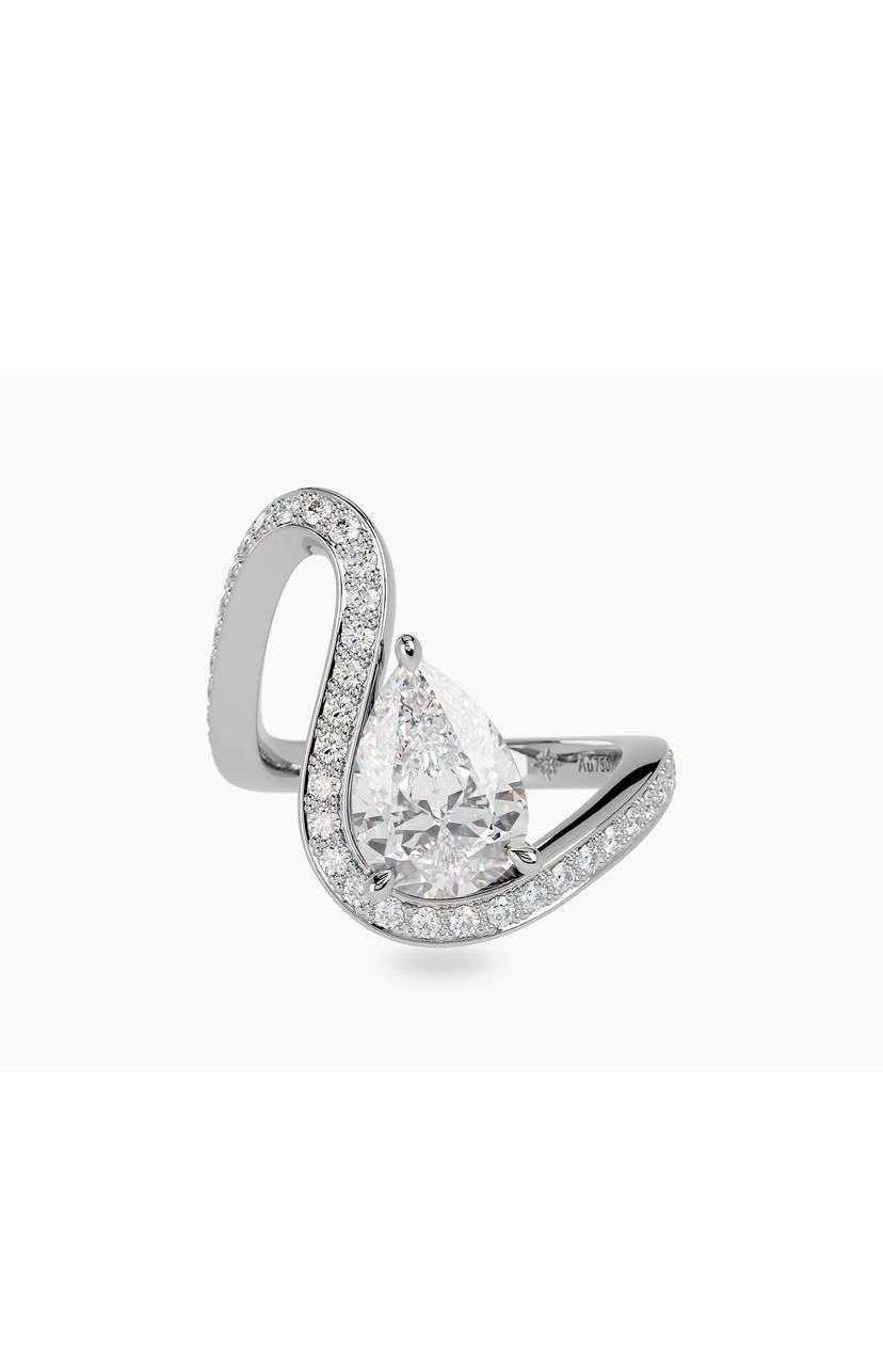 GIA Certified 2.00 Carat Pear Shape Natural Diamond  18K Gold Ring For Sale 2