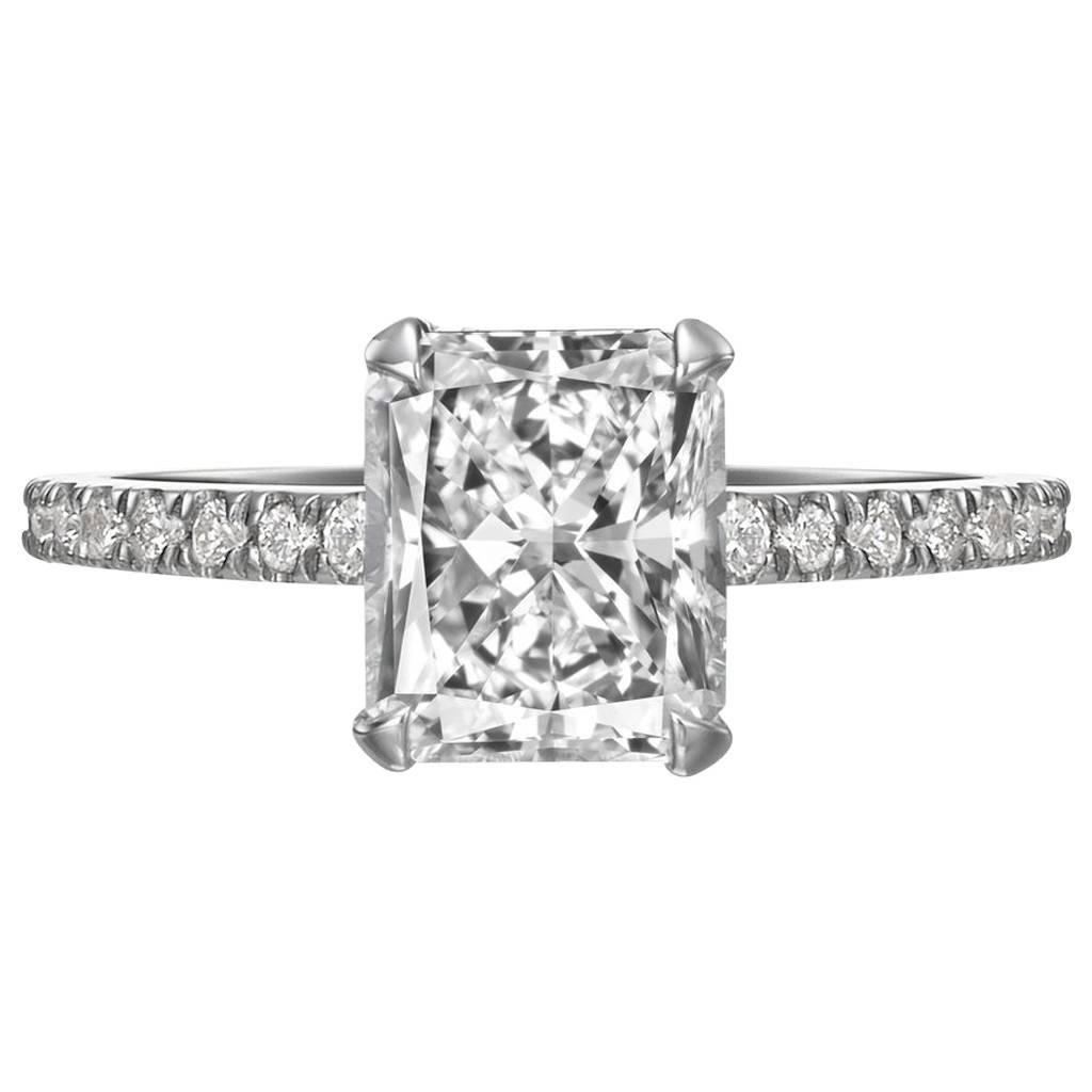 GIA Certified 2.00 Carat Radiant Cut Diamond Engagement Ring For Sale