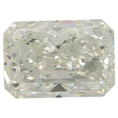 GIA Certified 2.00 Carat Very Light Green SI1 Clarity Diamond