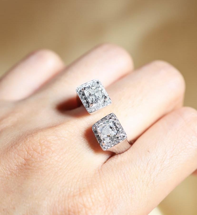 Bague en or 18 carats certifiée GIA avec 2,00 carats de diamants en forme de coussin en vente 1