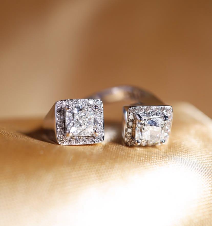 Bague en or 18 carats certifiée GIA avec 2,00 carats de diamants en forme de coussin en vente 2