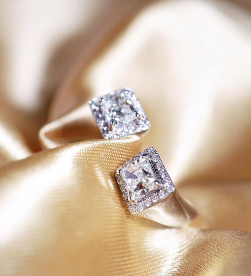 Bague en or 18 carats certifiée GIA avec 2,00 carats de diamants en forme de coussin en vente 5