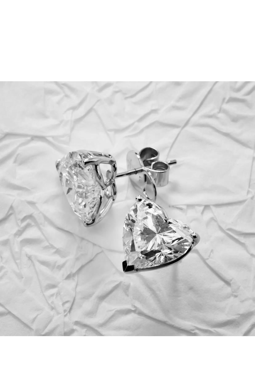 Pendientes de oro de 18 quilates con certificado GIA de 2,00 quilates de diamantes en forma de corazón D/VVS1 en Nuevo estado para la venta en New Delhi, Delhi