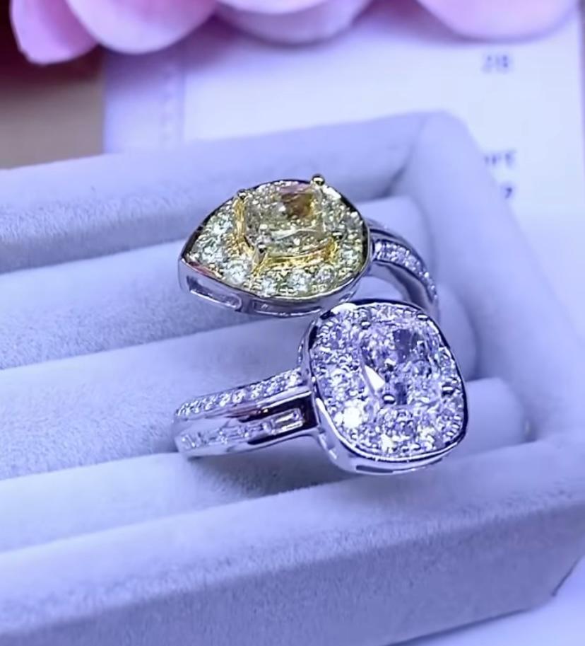 GIA Certified 2.00 Carats Fancy & White Diamonds 18k Gold Ring For Sale 3