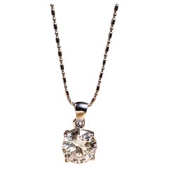 GIA Certified 2.00 Carats Round Brillant Shape Diamonds 18k Gold Pendant