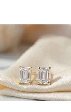 GIA Certified 2.00 Ct F/VS1 Emeralds Shape Diamonds 18K Gold Earrings