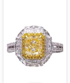 GIA Certified 2.00 Ct Fancy Yellow Diamond 18K Gold Ring