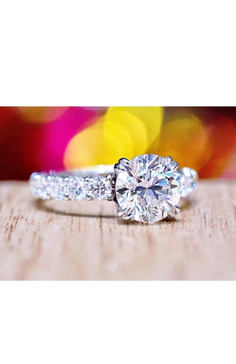 GIA Certified 2.00 Ct FLAWLESS/ E color Round Brillant Shape Diamond Ring In condizioni Nuovo in vendita a Massafra, IT