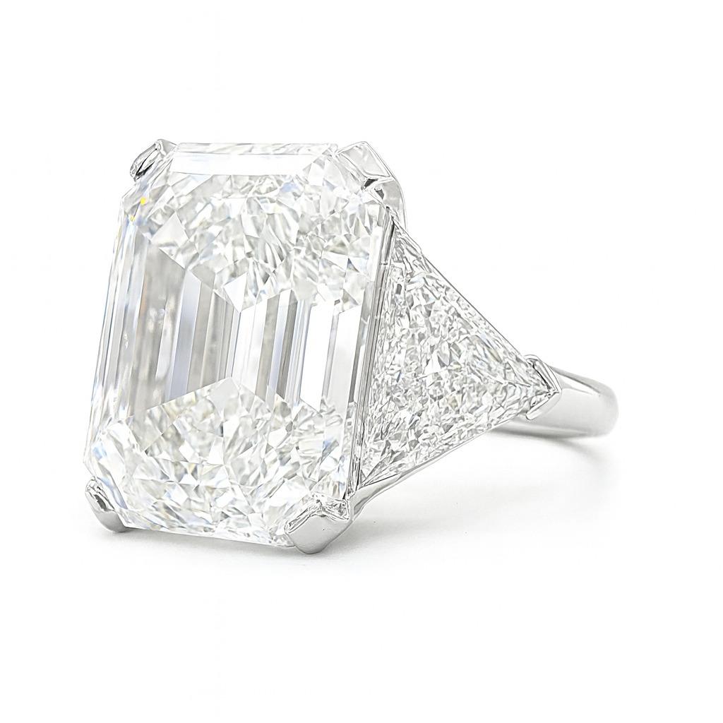 GIA zertifiziert 20,03 Karat D Farbe Alt Smaragd Schliff Diamant Ring (Smaragdschliff) im Angebot