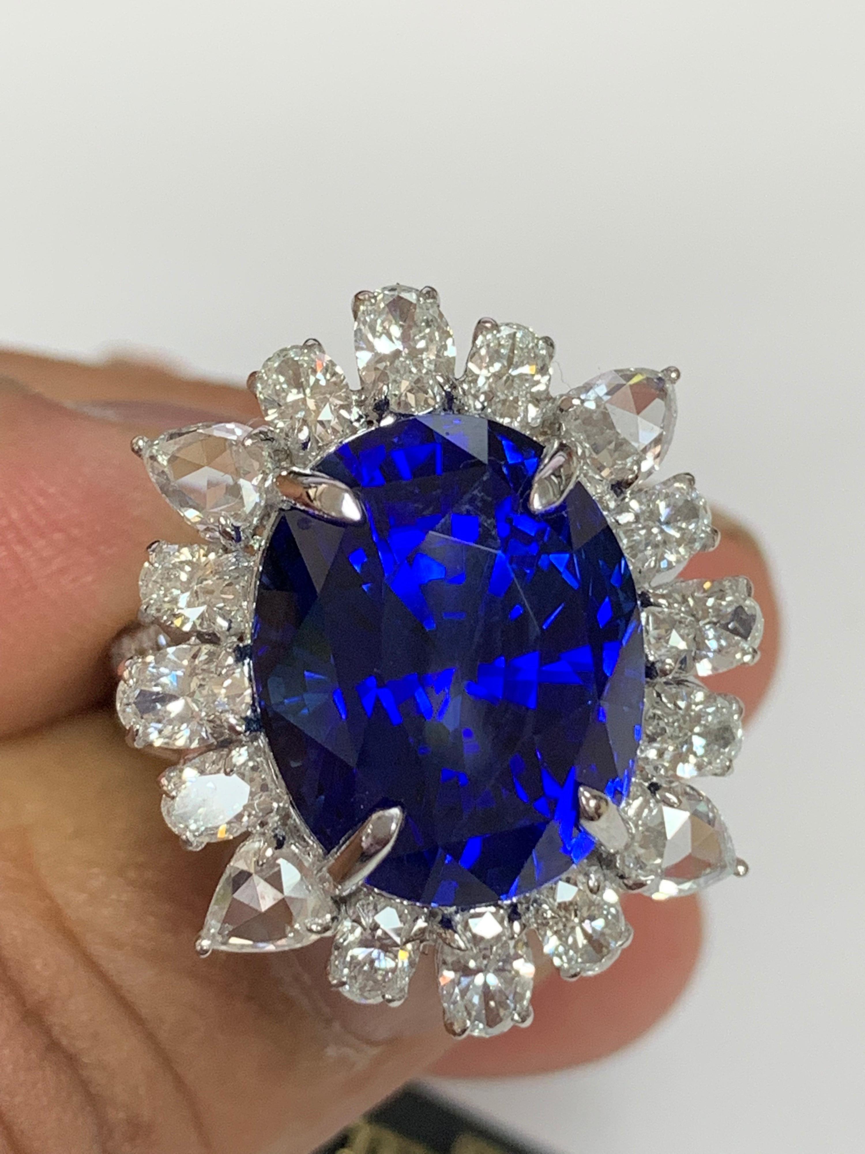 GIA Certified 20.08 Carat Blue Sapphire and Diamonds Ring 4