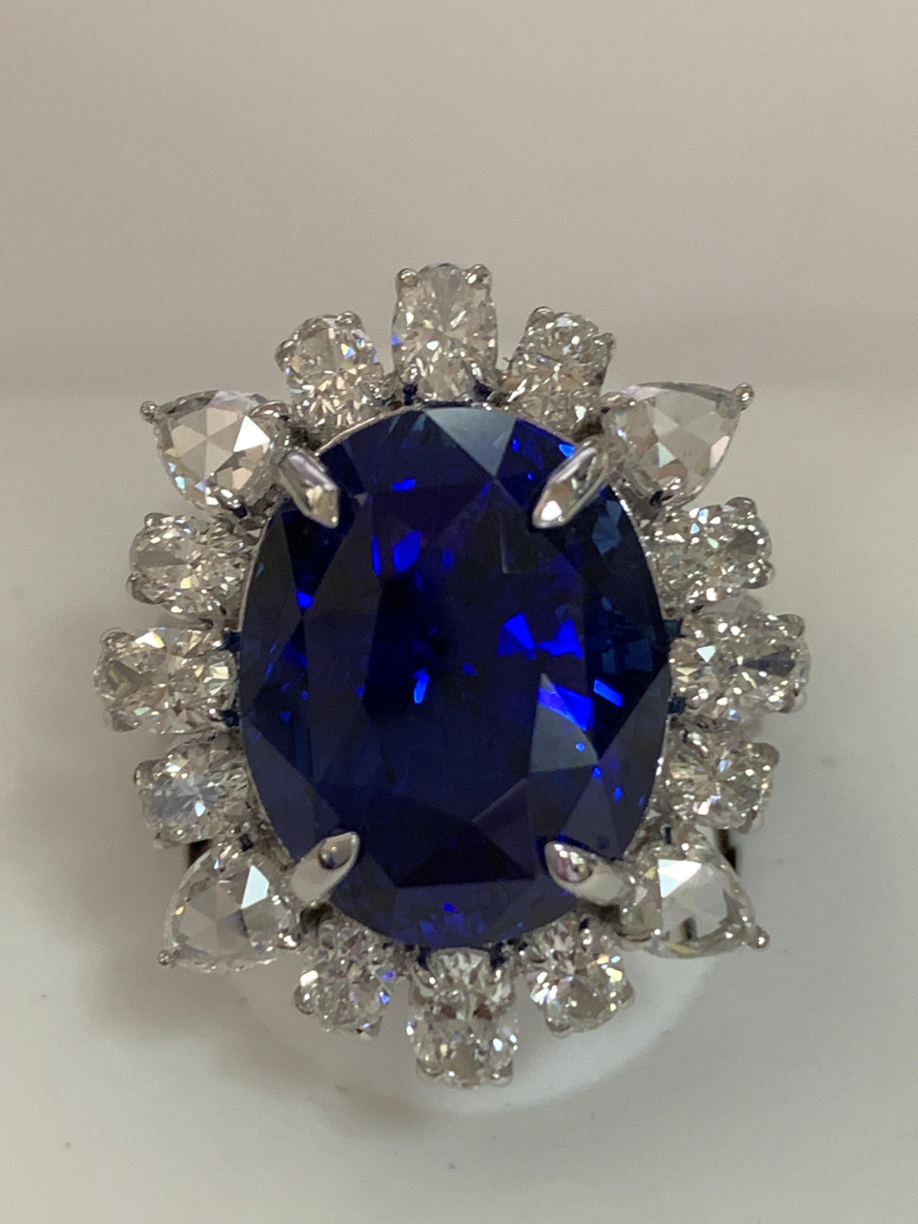 GIA Certified 20.08 Carat Blue Sapphire and Diamonds Ring 6