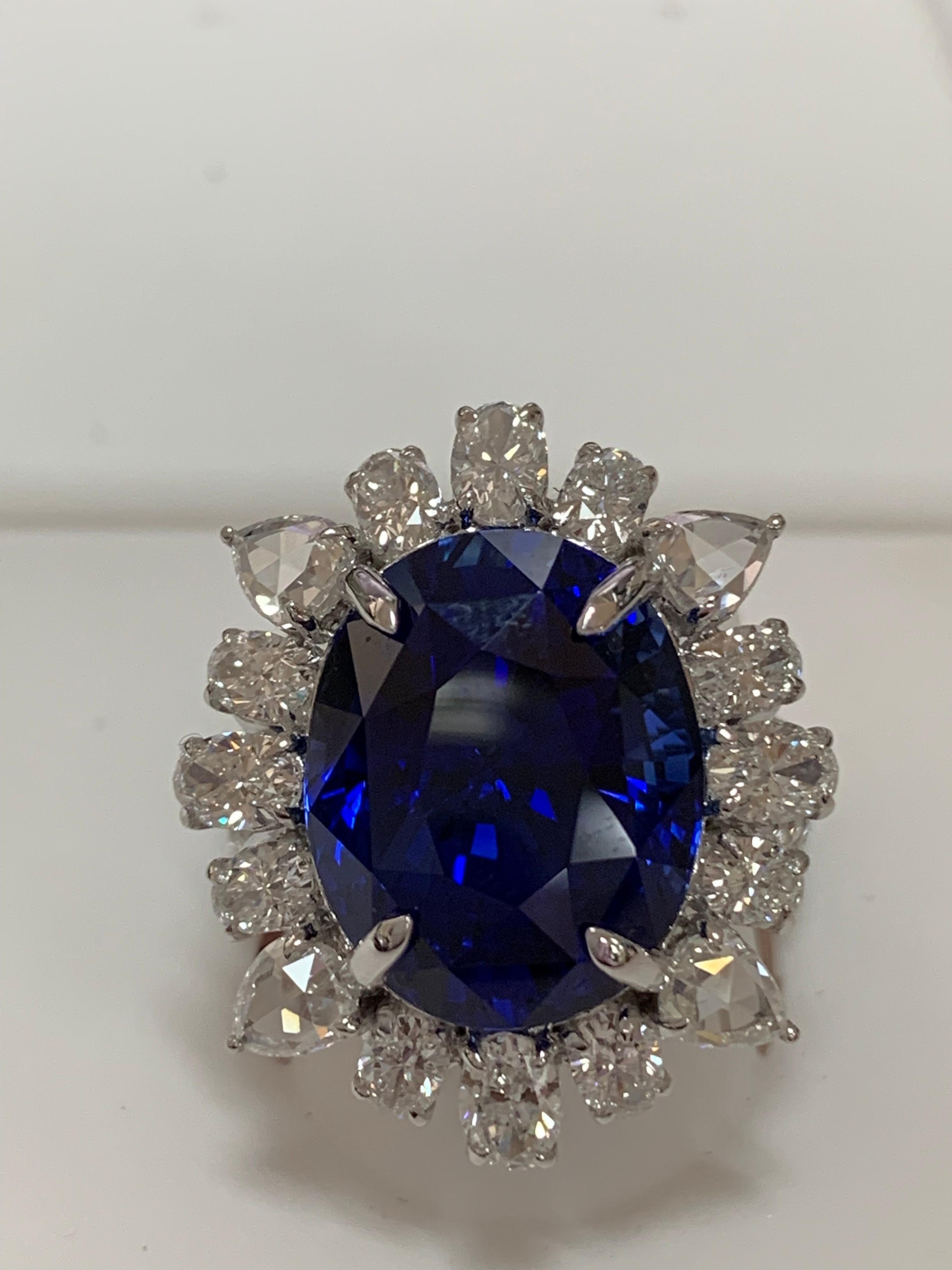 Contemporary GIA Certified 20.08 Carat Blue Sapphire and Diamonds Ring
