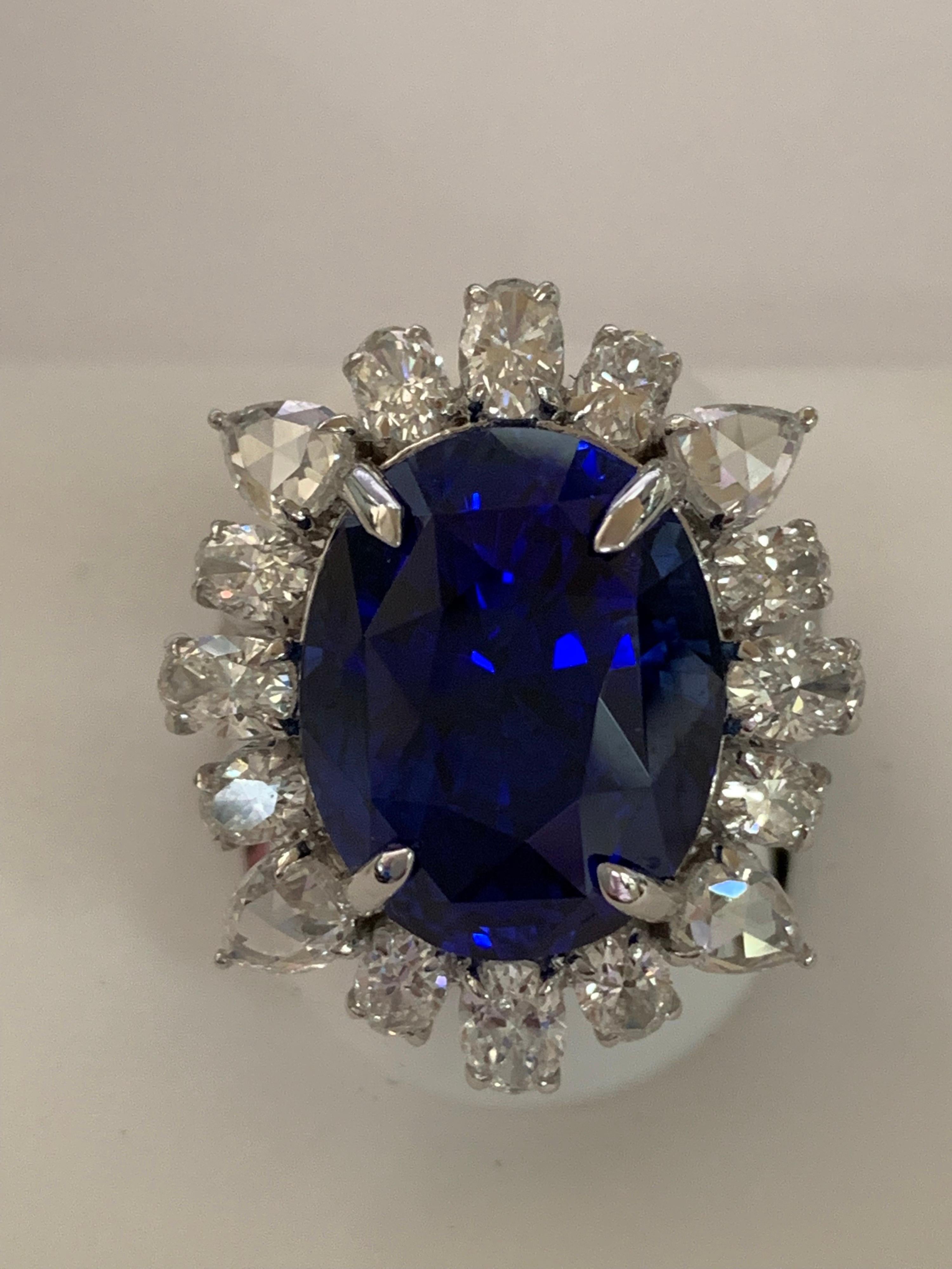 Women's GIA Certified 20.08 Carat Blue Sapphire and Diamonds Ring