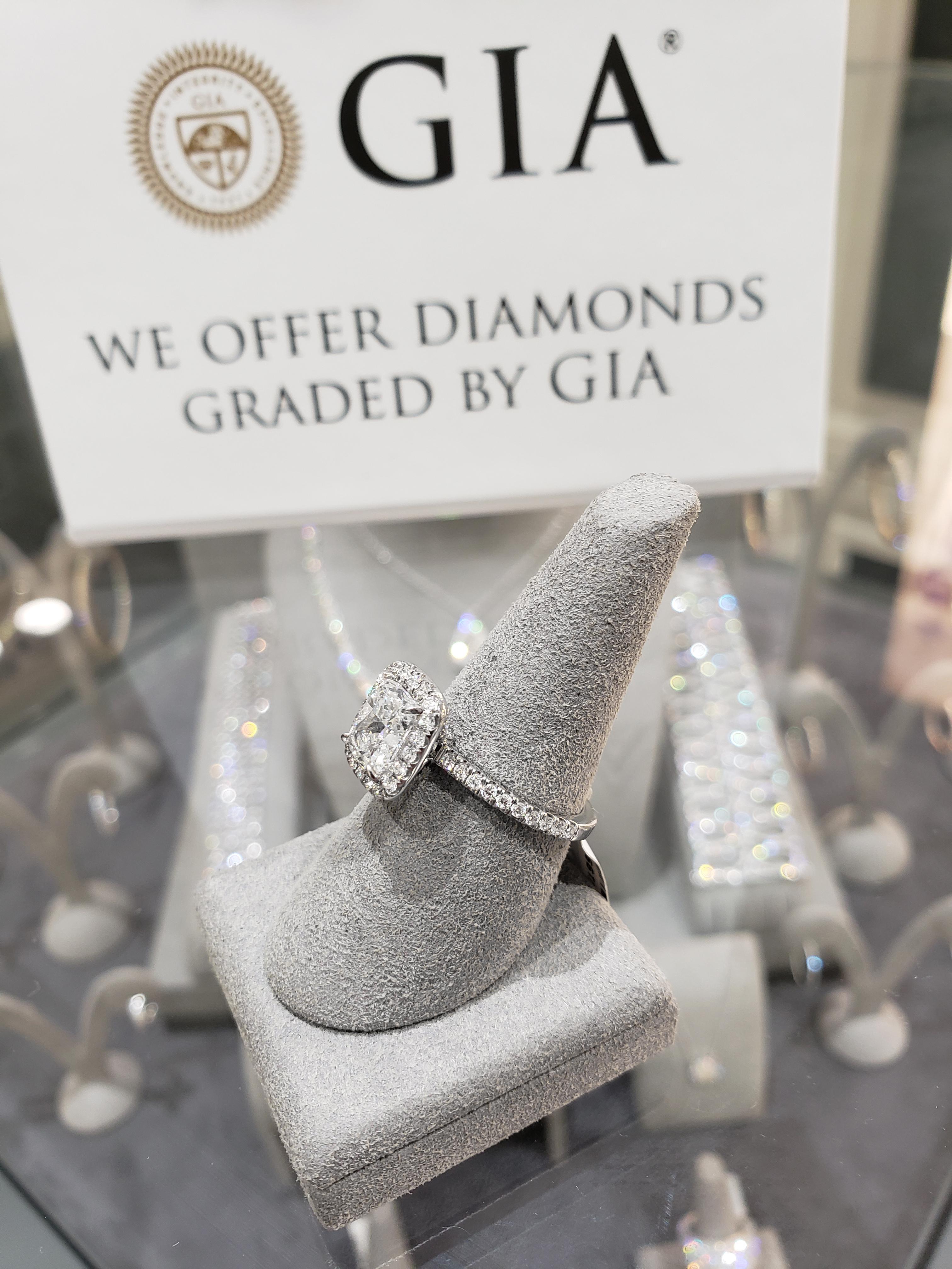 Roman Malakov GIA Certified 2.01 Carats Cushion Cut Diamond Halo Engagement Ring For Sale 1