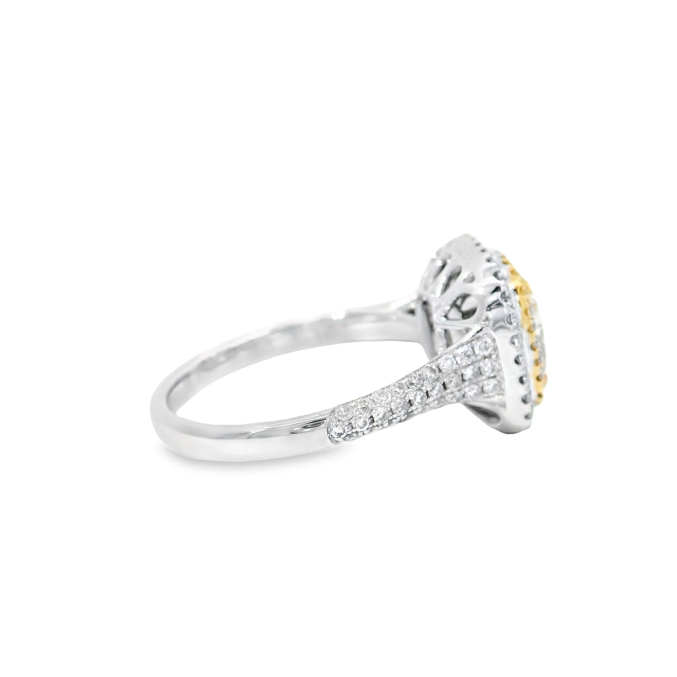Bague en diamant jaune brunâtre de 2,01 carats de pureté SI2, certifiée par le GIA en vente 2