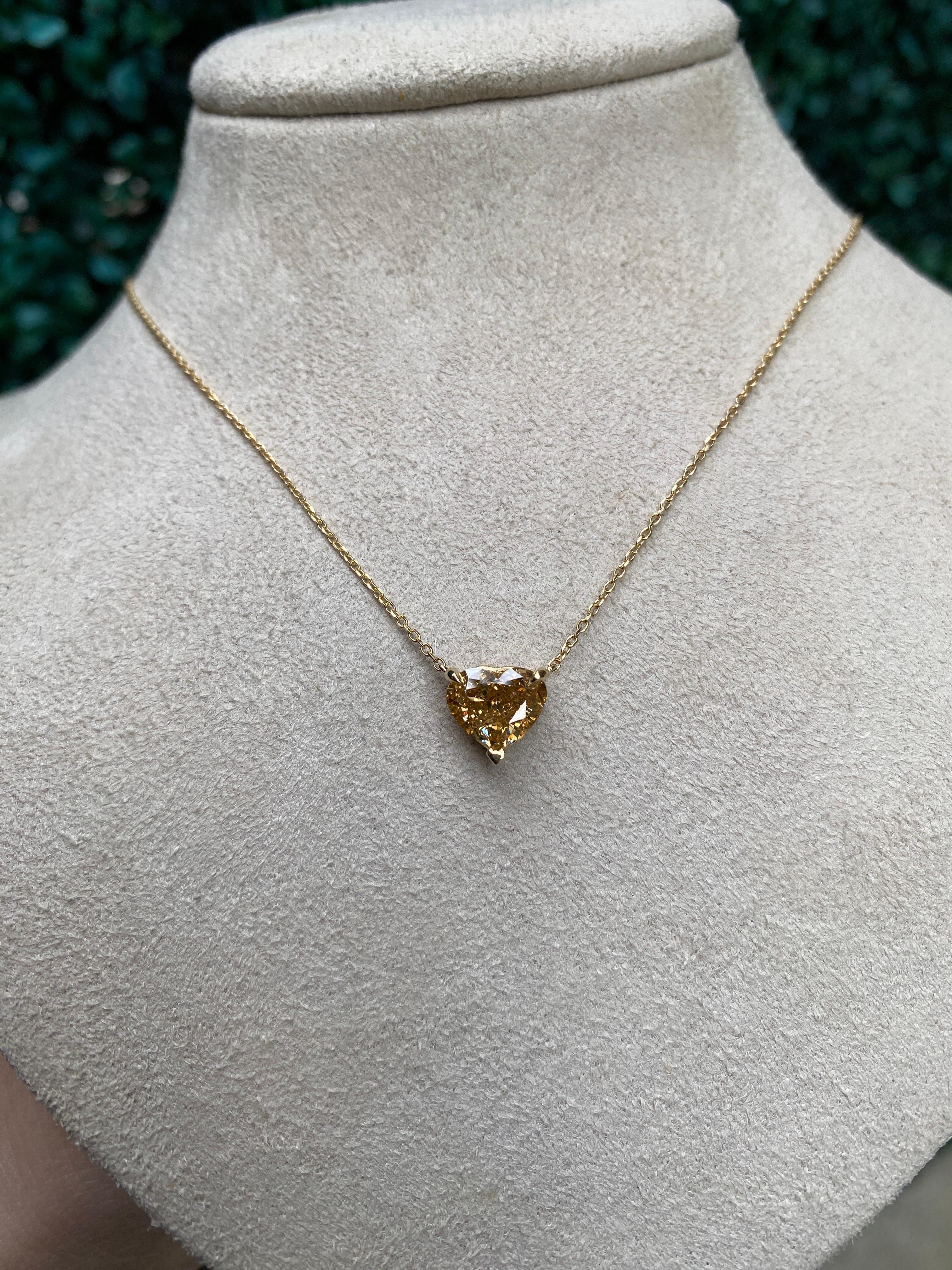GIA Certified 2.01 Carat Fancy Heart Shaped Diamond Pendant Necklace For Sale 4