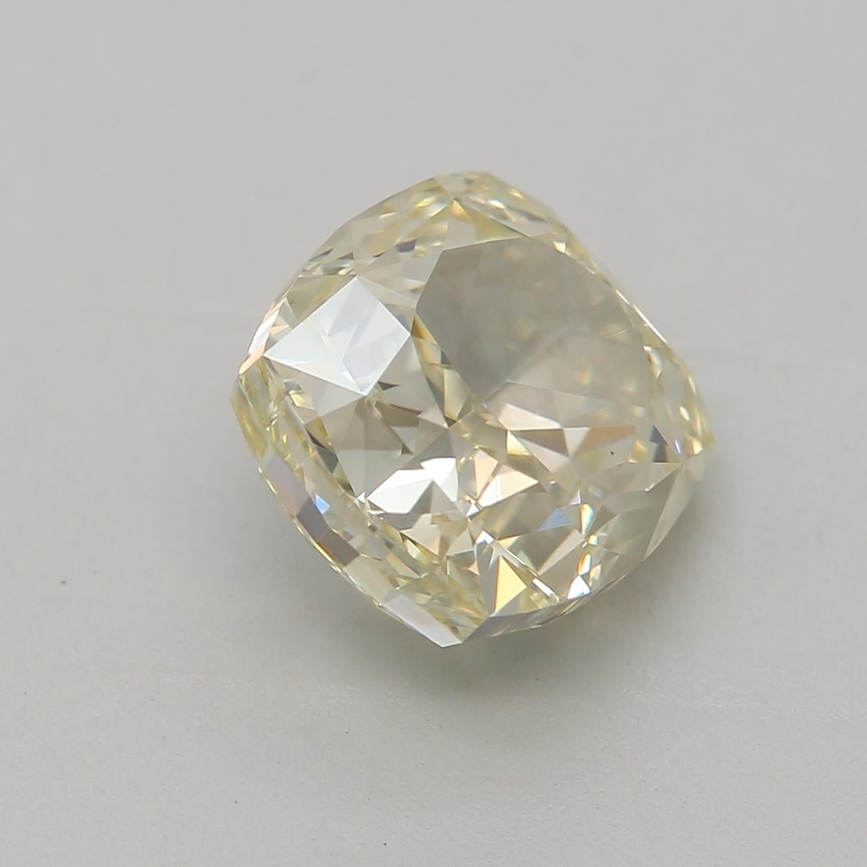 Women's or Men's GIA Certified 2.01 Carat Fancy Light Greenish Yellow VS2 Clarity Diamond For Sale