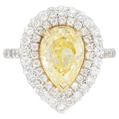GIA-zertifizierter 2,01 Karat Fancy Hellgelber Diamantring aus 18K Gold mit doppeltem Halo-Ring