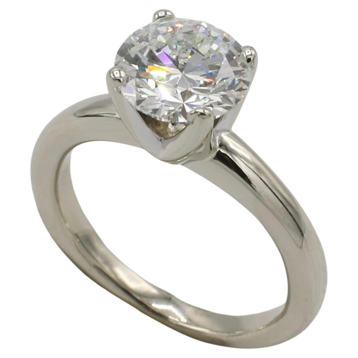 GIA Certified 2.01 Carat H SI1 Round Natural Diamond Solitaire Engagement Ring 
GIA report number: 5353327479
Diamond: 2.01 Carat H SI1 Round Natural Diamond
Metal: 14k white gold
Weight: 4.80 grams
Size: 6 (US)
Height: 8mm
Band: 2.5mm
OODD F35000036