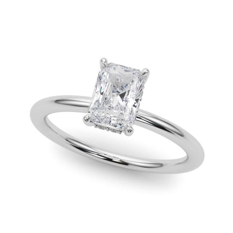 Contemporaneo GIA Certified 2,01 Carat Hidden Halo Radiant Anello con diamanti in oro bianco 18K in vendita