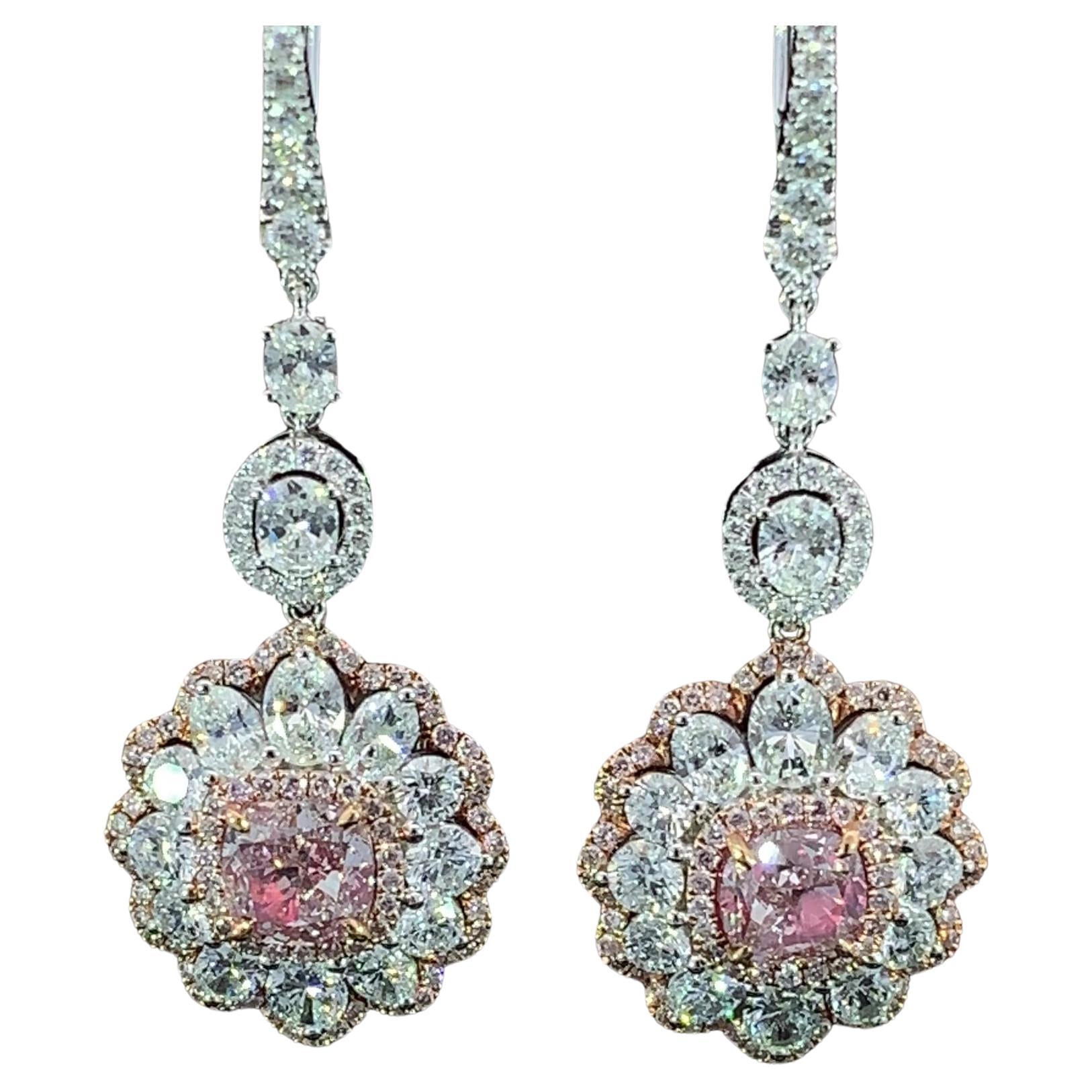 Boucles d'oreilles 18K certifiées GIA et composées de 2,01 carats de diamants roses et blancs en pampille en vente