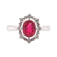 Ring aus Platin mit GIA-zertifiziertem 2,01 Karat natürlichem burmesischem Rubin und Diamant